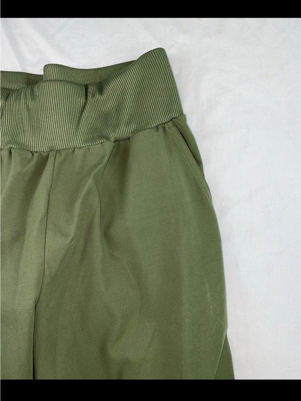 Pants - Picture 4 of 10